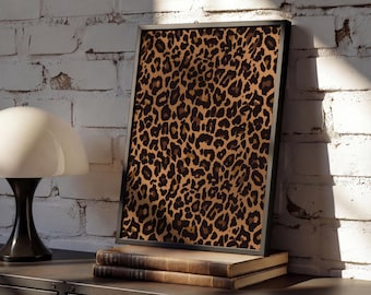 Lámina artística con estampado de leopardo: arte mural alternativo de chica rockera / Decoración atrevida para el hogar