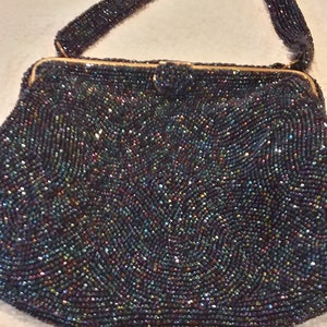 Saks Fifth Avenue bolsa de noche con cuentas