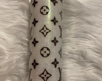 Vaso de purpurina blanca con detalles marrones