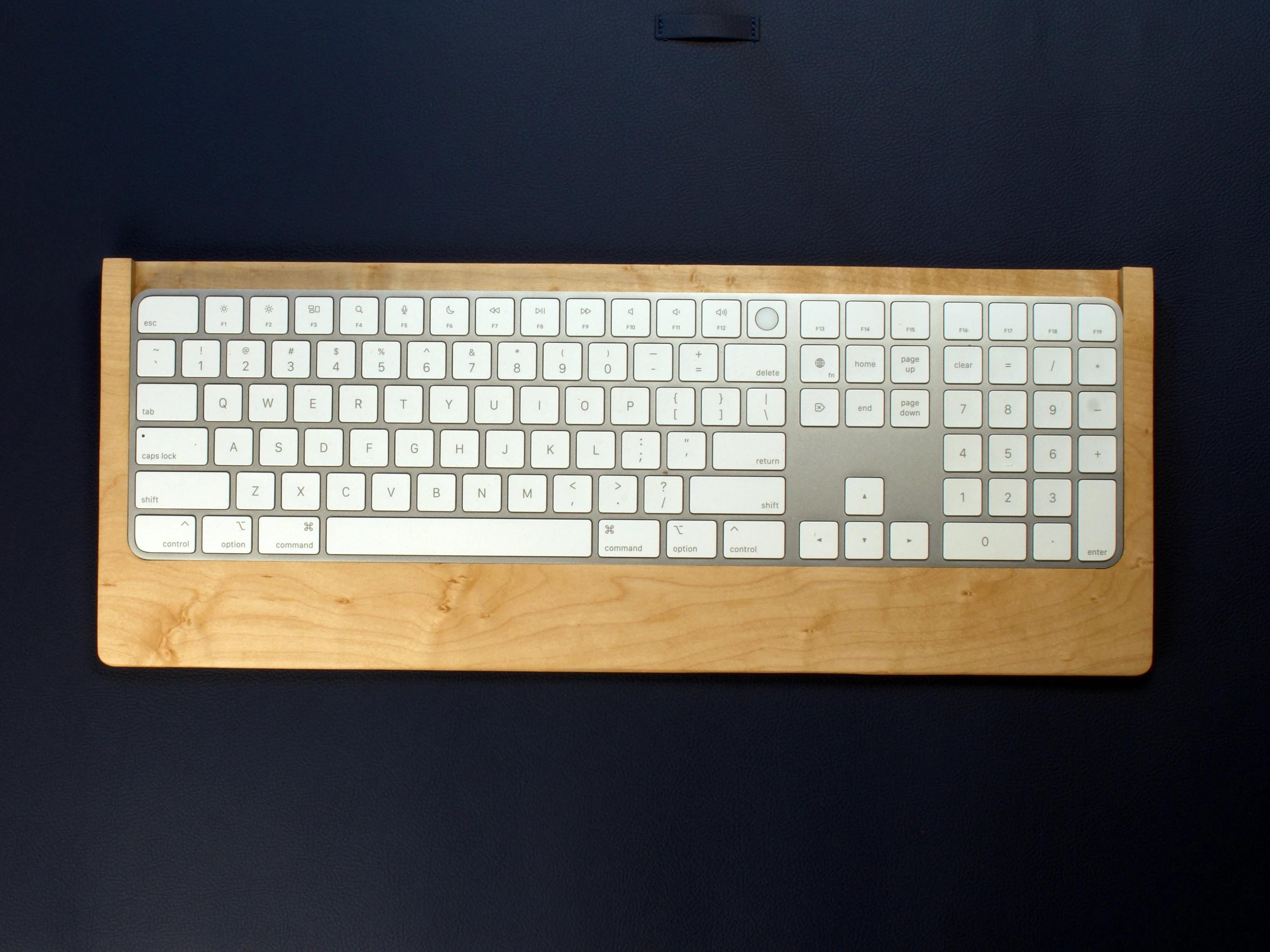 Apple Magic Keyboard 木製トレイ（リストレスト付き） - Etsy 日本