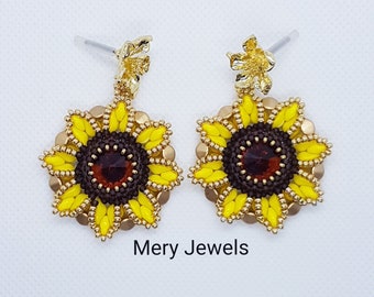Sunflower Earrings Tutorial with Pinch Gemduo and Superduo