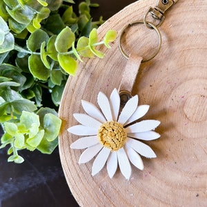 Small Daisy Flower Purse Charm, Single Flower Purse Charm, Genuine Leather Tote Charm, Magnolia Flower Bag Charm