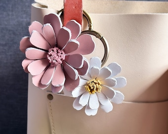 Large Dusty Blush Pink Daisy Flower Purse Charm, Genuine Leather Bag Charm, Purple purse Bling flair, Spring Bag Charm, Mother’s Day gift