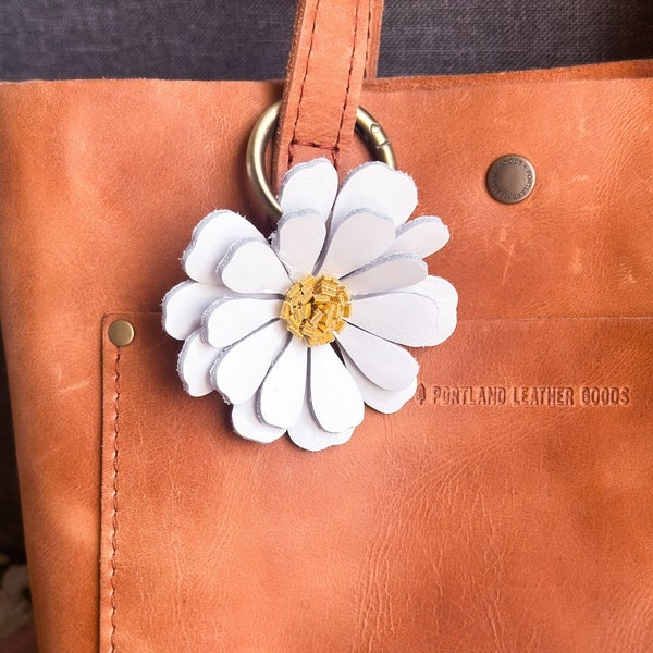 Large White Daisy Flower Purse Charm,  Flower Purse Charm, Genuine Leather Bag Charm,  purse Bling flair, Spring Bag Charm, Large Flower