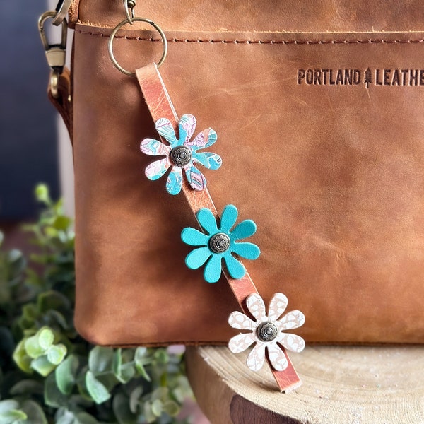 Leather Daisy Trio Purse Charm, Turquoise and Tan Flower Purse Charm, Genuine Leather Bag Charm,  Keychain purse Bling, Spring Bag Charm