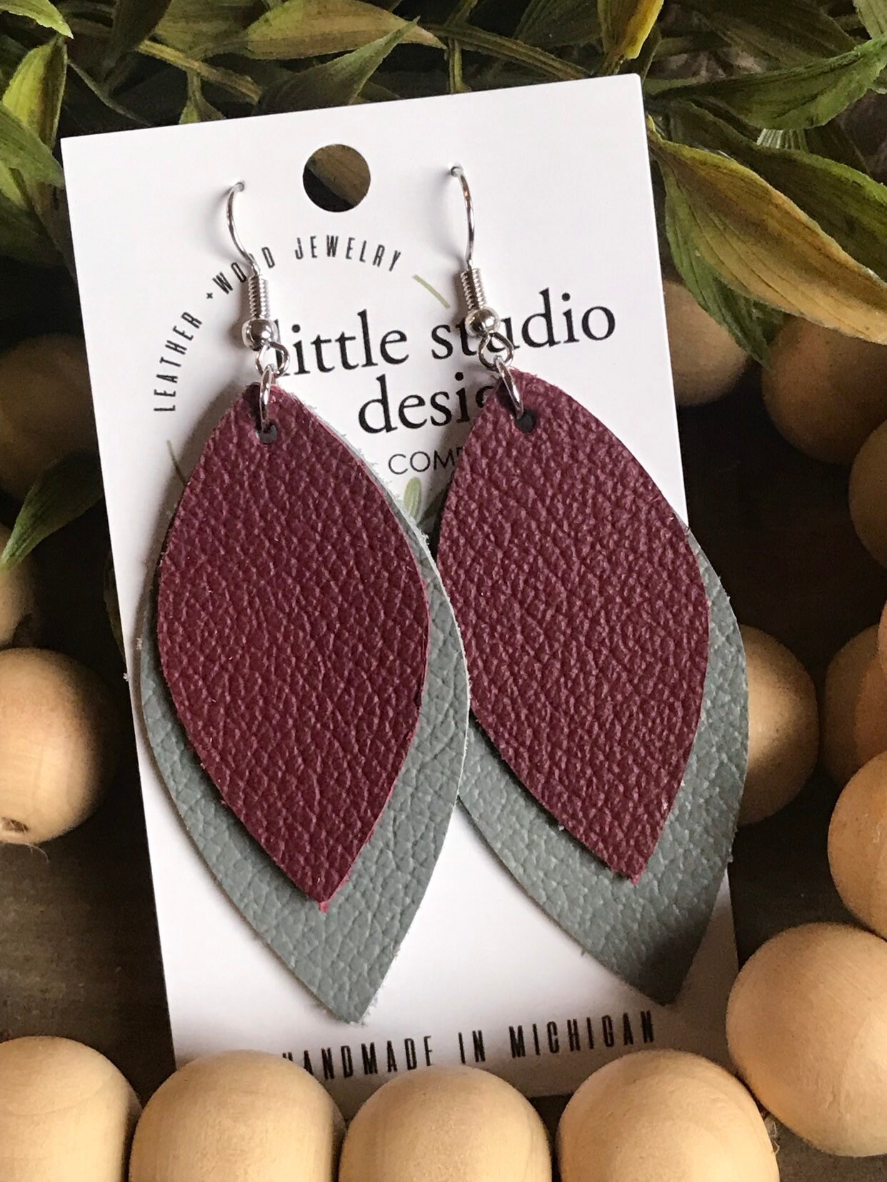Zouhaira Earings Leaf Charm-Maroon main image 1