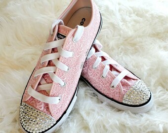 converse pink laces