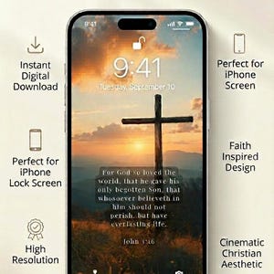 Puede incluir: Fondo de pantalla para iPhone con temática cristiana. La pantalla de bloqueo muestra una cruz contra un fondo de puesta de sol, con el texto "Juan 3:16". El texto adicional incluye "Fondo de pantalla para iPhone inspirado en la fe."