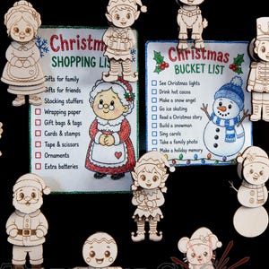 Könnte beinhalten: Eine Sammlung von lasergeschnittenen Holzfiguren zum Thema Weihnachten, darunter der Weihnachtsmann, Frau Weihnachtsmann, ein Engel, Elfen, ein Rentier, ein Nussknacker, ein Schneemann und ein Lebkuchenmann, sowie zwei Listen mit den Titeln Christmas Shopping List und Bucket List.