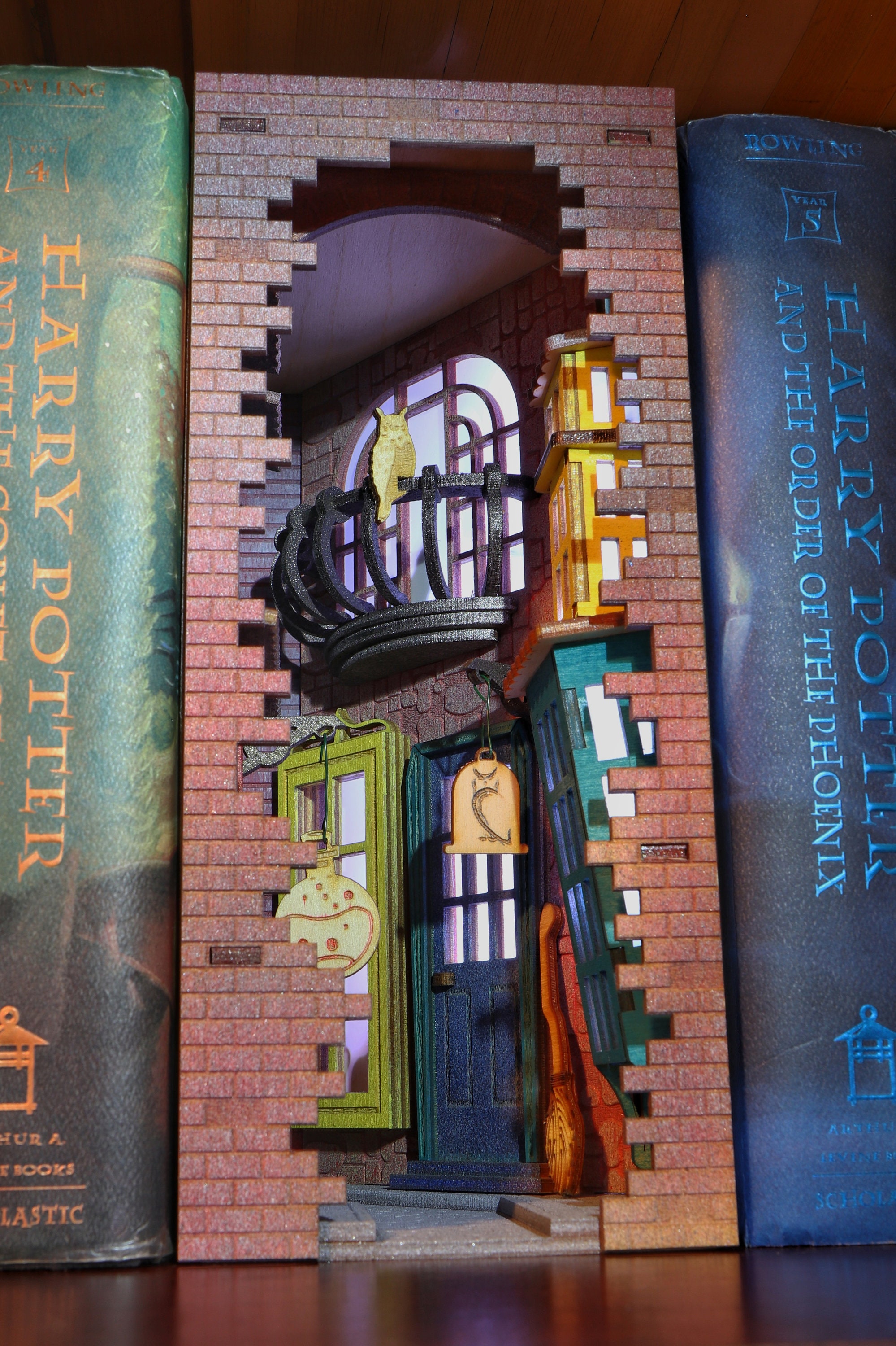 CWWH-Onlineshop - Book Nook / Harry Potter - Magic Alley