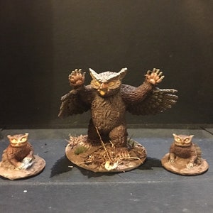 Hand painted 3D printed Owlbear family