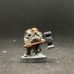 Hand painted reaper minis dwarf fighter