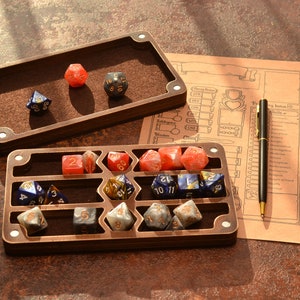 Personalized dice Box. Custom dice tray. Dice box and tray. Wooden Dice Holder Chest.