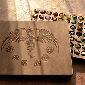 Dobbelsteenhouder 9-10 set - aangepaste houten opbergdoos voor dobbelstenen - Wyvern RPG-dobbelsteenkluis