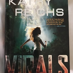 Assortment of Kathy Reichs Hardback And Large Paperback Novels