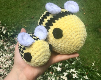 Itty Bitty Crochet Bee