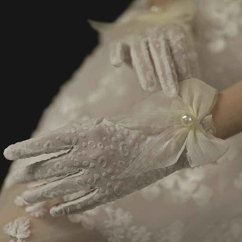 Pair of White Lace Bridal Gloves With Bow Vintage 1980\u2019s White Stretch Lace Bow Wrist Gloves Classic 80/'s Vintage Style #45