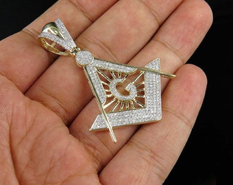 Men&#39;s 14K Yellow Gold Finish Round Diamond Masonic Logo Emblem Charm Pendant In Solid 925 Sterling Silver Gold Finish