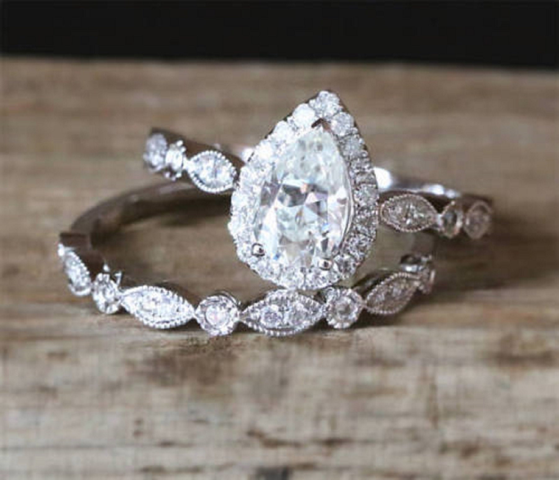 14k White Gold Finish 2.00 Ct Round Cut Simulated Daimond Halo Bridal Set Engagement Ring 925 Silver 14k White Gold Finish 2.00 Ct Round Cut Simulated Daimond Halo Bridal Set Engagement Ring 925 Silver