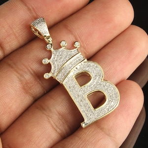 Colgante con letra inicial, acabado en oro amarillo de 14 k, colgante con iniciales de corona de moissanita, pieza con dije del alfabeto, regalo para alguien especial