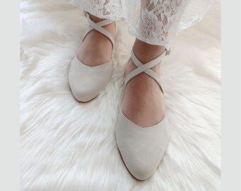 Off White Marriage Bridal Shoes, Cross-Front Straps, Low Heel Wedding Shoes, Bride To Be Ballet Shoes, Handmade Wedding Shoes, Pointy Shoes