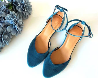 Emerald Velvet Ballet Pumps,  Deep Blue Wedding Shoes, Ankle Strap Flat Shoes, Velvet Women Closed-toe Sandals, Low Heel Bridal Ballerinas