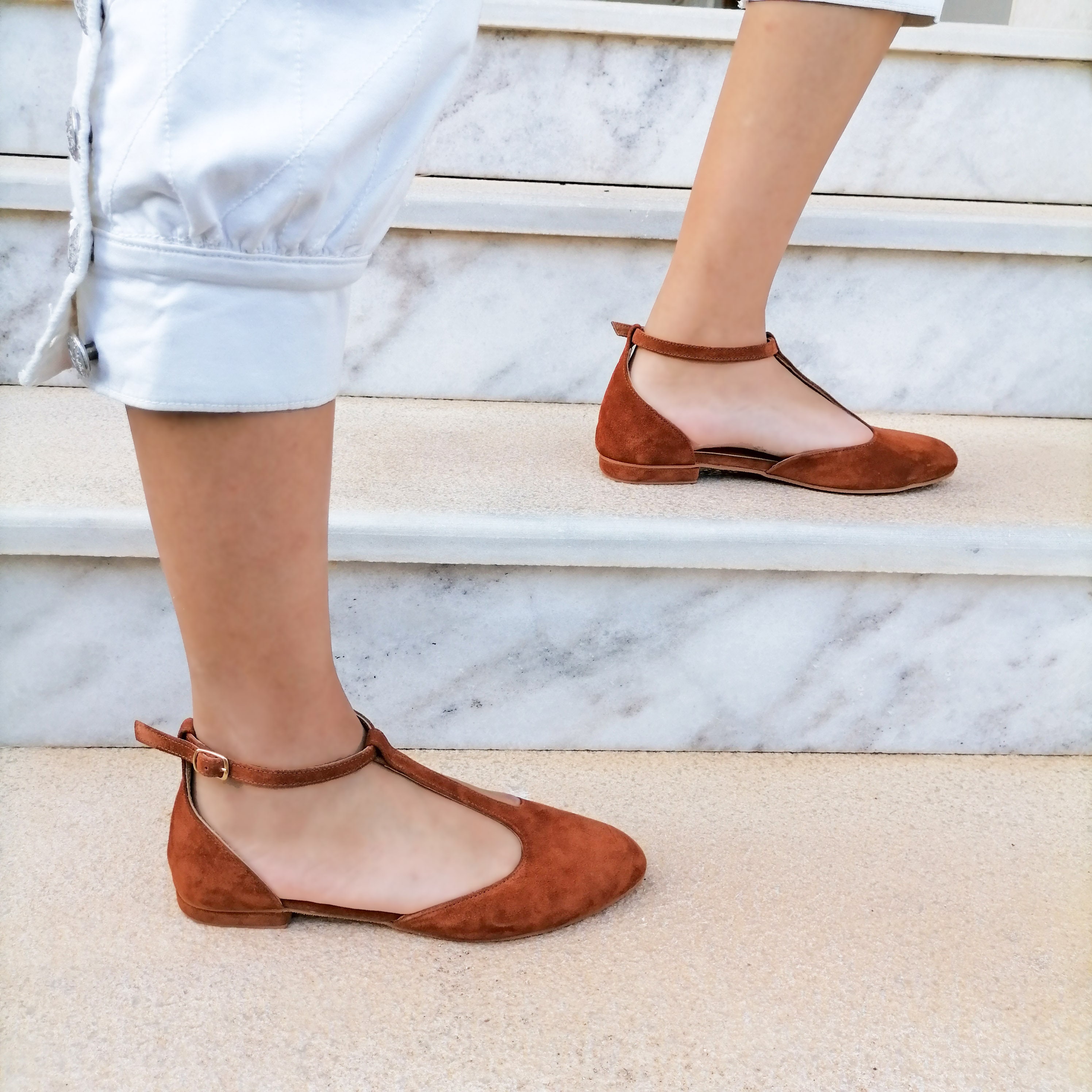 cognac pumps leather