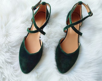 Dark Green V-cut Bridal Shoes, Cross Front Strap Closure Flats, Forest Green Women Pointed Toe Pumps, Closed-toe Slip on, Velvet Ballerinas