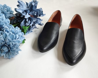 Chaussures pour femmes, Mocassins en cuir noir, Mocassins à talons courts, Mocassins en cuir souple, Chaussures pointues au design moderne, Style urbain