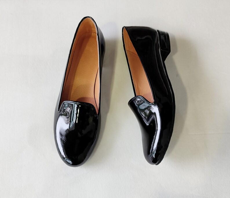 black slip on loafers womens
