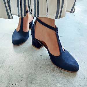 Chic Retro Women's Shoes, Buckle Heels in Dark Navy Blue, All Season Shoes, Vintage T-Strap Block Heels, Rounded Toe Pumps, Swing Shoes