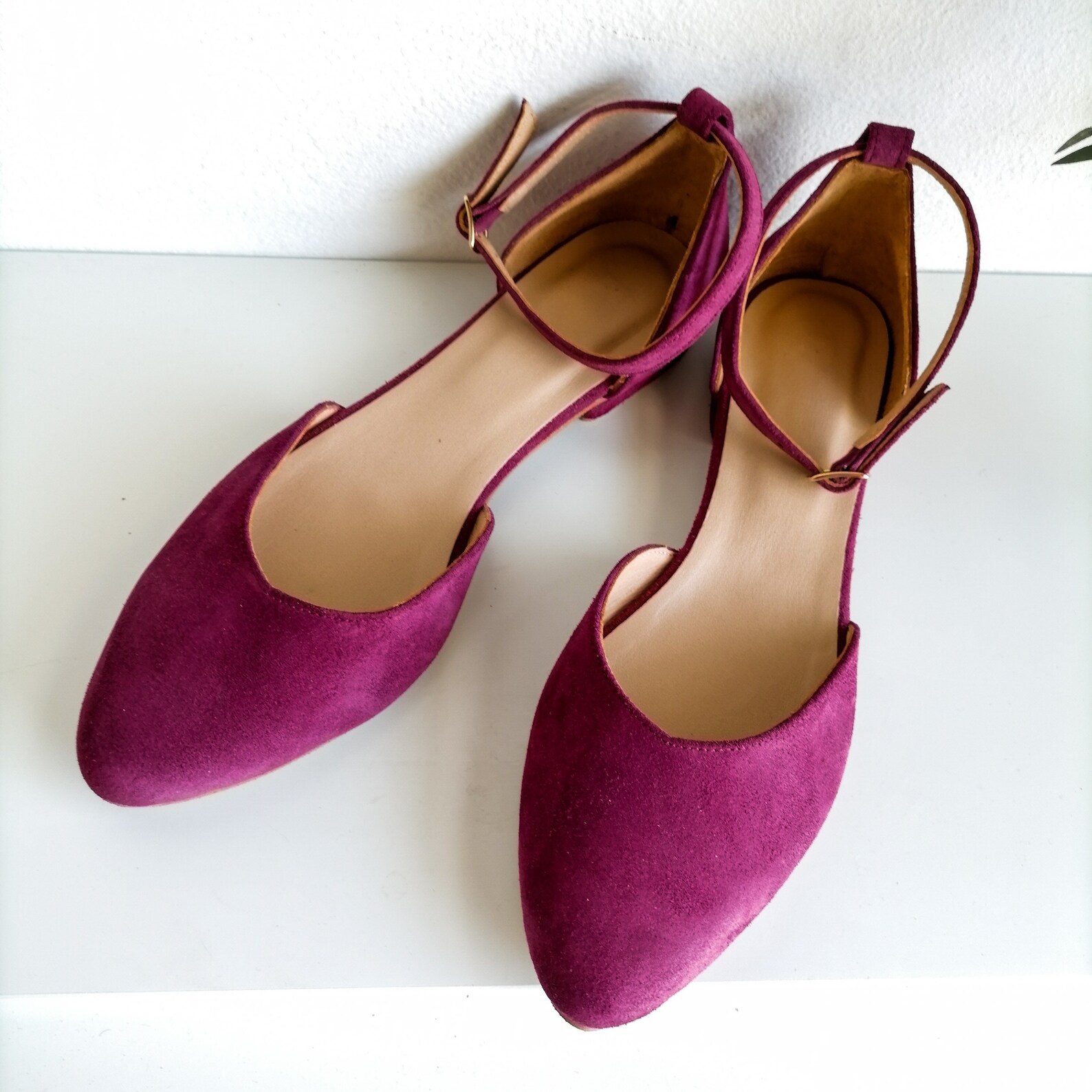 fuchsia pointed toe flats