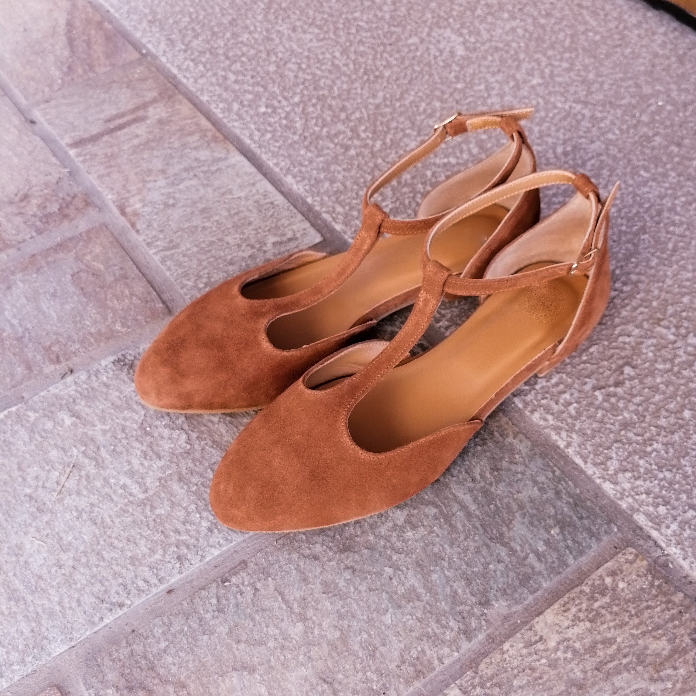 cognac pumps leather