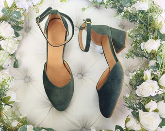 Sage Green Heels für die Hochzeit, Celadon Green Samt Damen Brautschuhe, Samt Heels, Pump-Schuhe mit mittelgroßem Absatz mit Schnalle