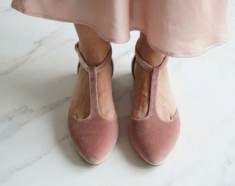 Vintage-Inspired Pink Velvet T-Strap Ankle Closure Flats, Wedding Shoes for Brides, Women's Pink Velvet Shoes, Elegant Closed-toe Ballerinas