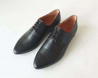 Oxford Woman Shoes Black, Classic Smooth Leather Flats, Tie Dress Shoes, Sleek Black Oxford Shoes, Timeless Style, Perfect for Any Occasion