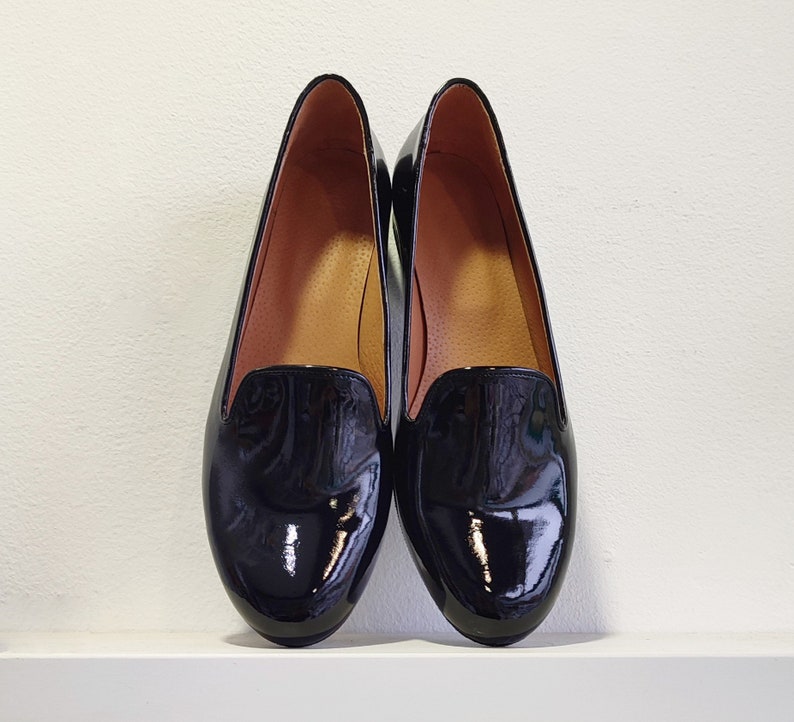 black slip on loafers womens