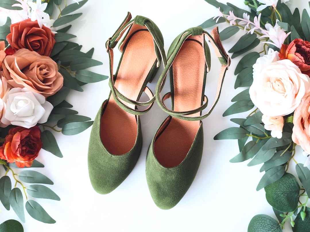 Green Wedding Heels, Sage Green Velvet Women's Prom Shoes, Cross-Front Ankle Strap Buckle, Velvet Mid Heeled Pump Shoes, Bridesmaid Pumps, image size:1080x810