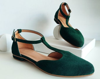 Women's Closed-Toe Sandals, Hunter Green Suede Leather Shoes, Dark Green Ballerina Pumps, T-Strap Flats with Ankle Closure, Nostalgic Style