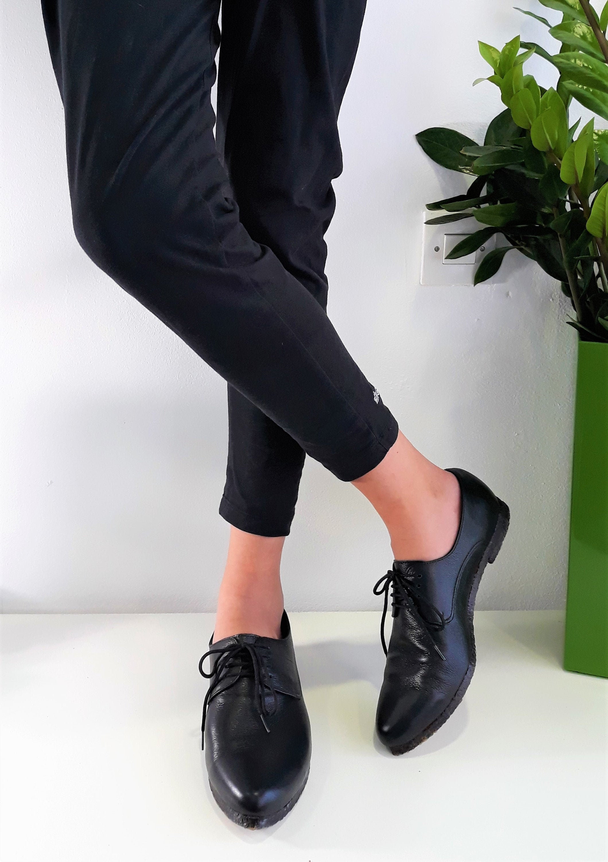 black leather oxford women's shoes