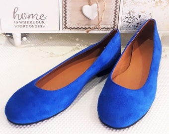 Low Heel Electric Blue Flats, Round Closed-Toe Classic Shoes, Women's Slip Ons, Ballet-Inspired Shoes, All-day Comfort, Classic Elegance