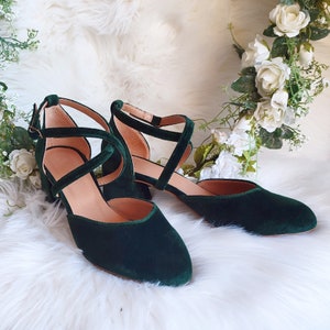 Green Velvet Wedding Heels, Ankle Closure Pumps, Cross Front Design Shoe, Velvet Mid Block Heels, Women&#39;s Closed Toe Sandals, Maid of Honour