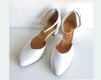 White Elegant Shoes, Block Heel Bridal Shoes, Wedding White Leather Pumps, V-Cut Shape Shoes, Ankle Wrap Wedding Shoes, Handmade Low Heels