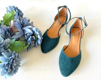 Petrolgroene flats met leren enkelbandje, ballerina's met lage hak voor bruiloftsgeluk, aangepaste smaragdgroene sandalen met gesloten neus, bruidsschoenen