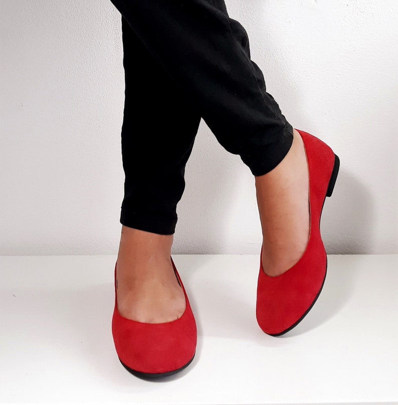 Women's Bright Red Flat Shoes, Leather Rounding Toe Shoes, Slip-on Comfy And Attractive Ballet Pumps, Red Suede Ballerinas, Daily Wear Shoes image 1