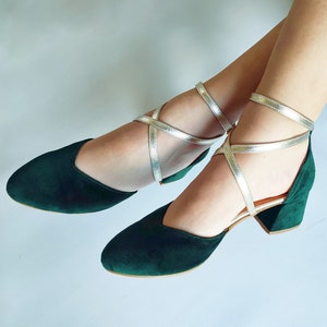 Flower Girl&#39;s Dream Shoes, Green Velvet Wedding Heels with Gold Straps, Mid Block Pumps, Golden Ankle Strap Bridal Heels, Ageless Elegance