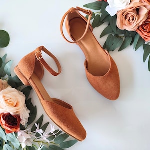 Brown Suede Flat Shoes, Ballerinas Shoes With Ankle Strap, English Toast Leather Color, V Cut, Pointy Toe Shoes, Women&#39;s Closed-toe Sandals