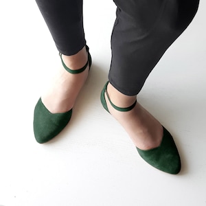 Green Suede Flat Shoes, Ankle Strap Ballerinas Shoes, Hunter Green Leather Color, V Cut, Women&#39;s Closed-toe Sandals, Pointy Toe Shoes