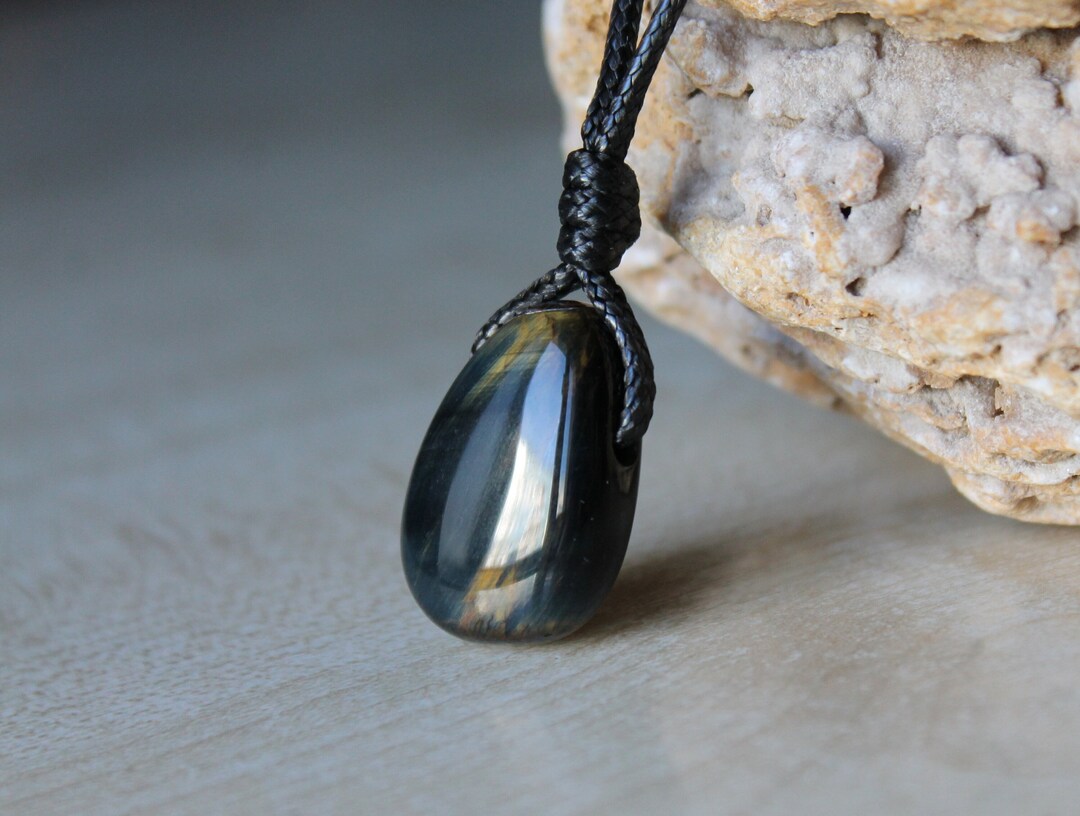 Blue tigers eye necklace Clearance