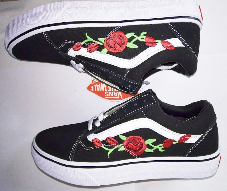 custom vans roses